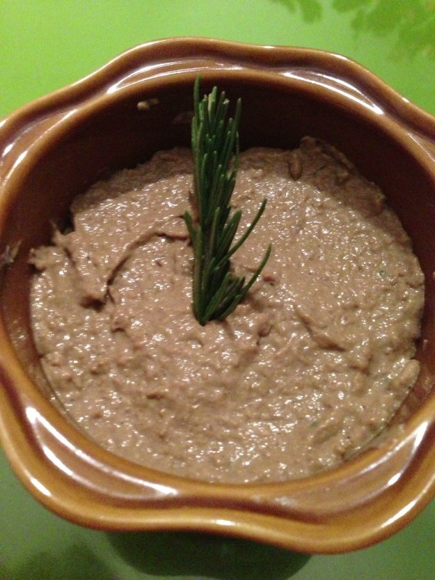 Chicken liver pâté with bacon and thyme